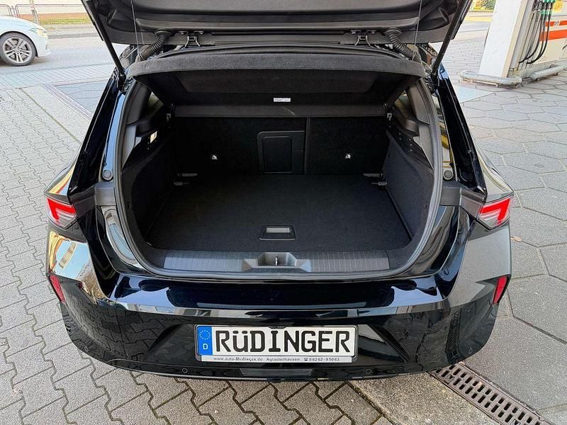 Gebraucht Opel Astra 131 PS (96 kW) 2025 Schwarz Limousine