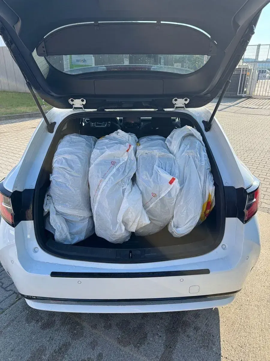 Gebraucht Toyota Corolla Team 122 PS (89 kW) 2021 Weiß Kombi