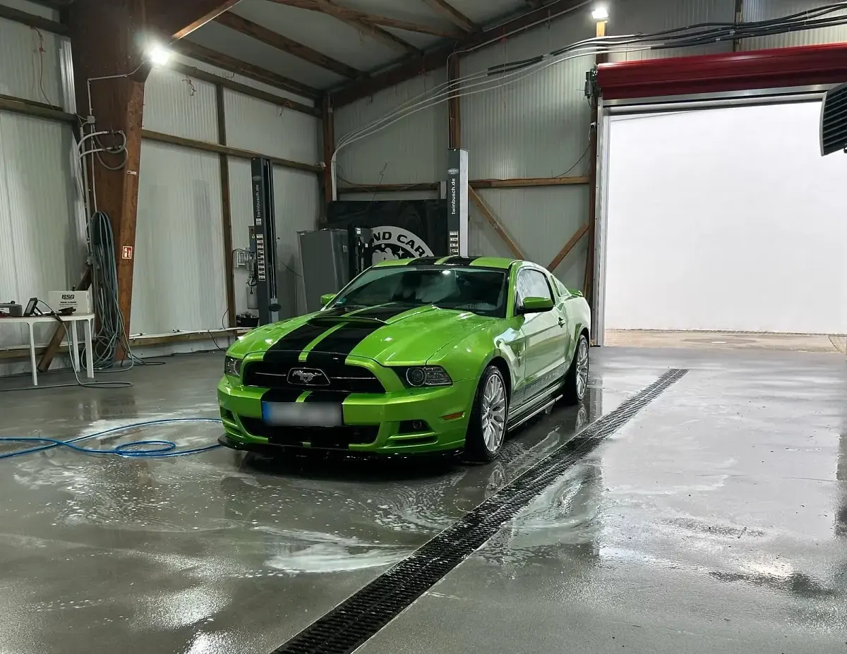 Gebraucht Ford Mustang 305 PS (224 kW) 2014 Grün Coupé