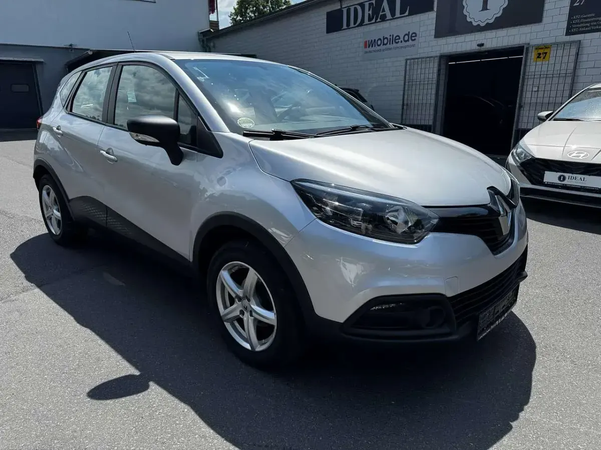 Gebraucht Renault Captur Expression 90 PS (66 kW) 2015 Platingrau SUV