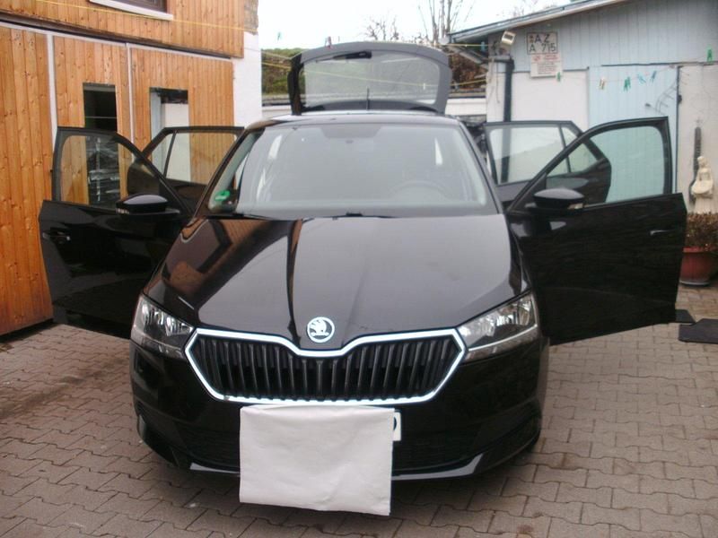 Gebraucht Skoda Fabia 75 PS (55 kW) 2018 Schwarz Kleinwagen