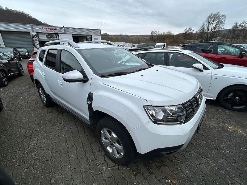 Gebraucht Dacia Duster Comfort 114 PS (83 kW) 2019 Gletscherweiss SUV