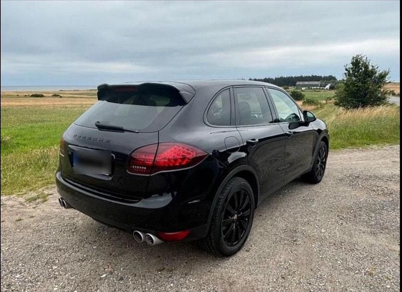Gebraucht Porsche Cayenne 245 PS (180 kW) 2011 Schwarz SUV