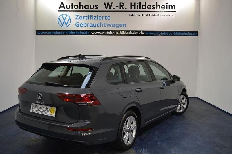 Gebraucht VW Golf VIII Life 116 PS (85 kW) 2023 Grau Kombi