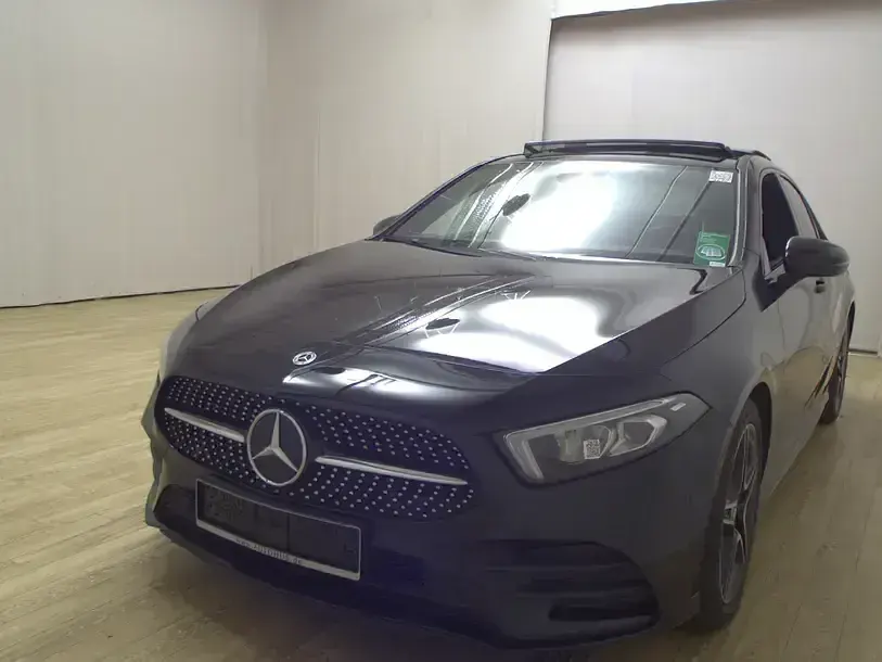 Gebraucht Mercedes A180 AMG line 116 PS (85 kW) 2021 Schwarz Limousine