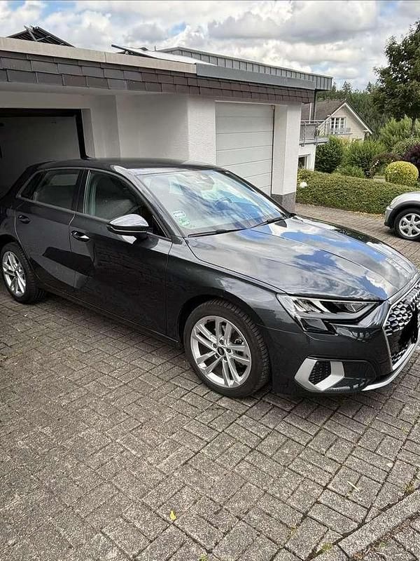 Gebraucht Audi A3 Advanced 116 PS (85 kW) 2022 Grau Limousine