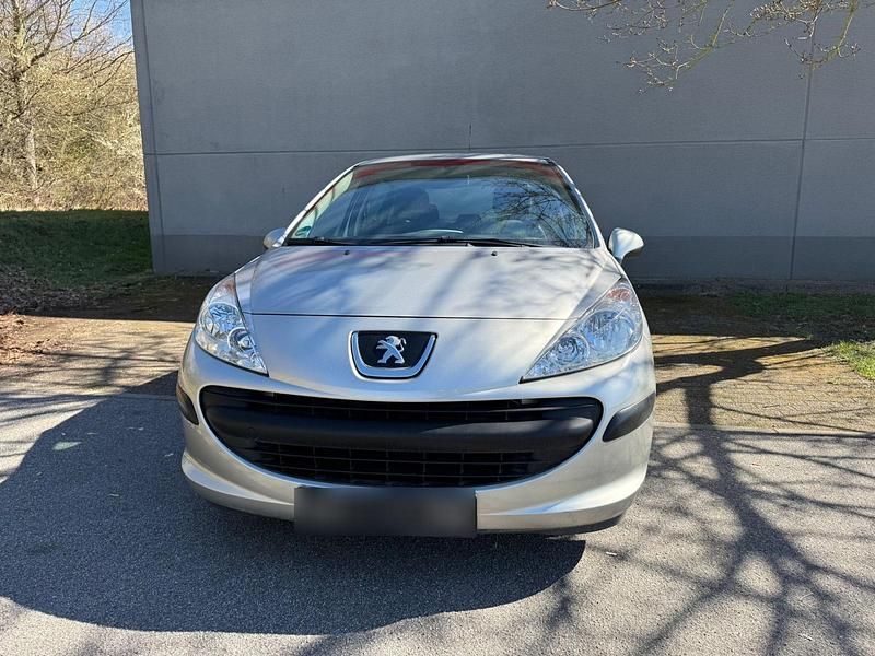 Gebraucht Peugeot 207 68 PS (50 kW) 2006 Silber Kleinwagen