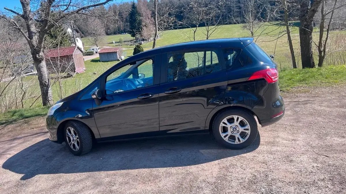 Gebraucht Ford B-MAX Colourline 95 PS (69 kW) 2015 Schwarz Van / Kleinbus