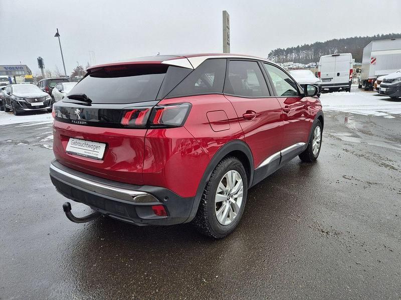 Gebraucht Peugeot 3008 Allure 131 PS (96 kW) 2022 Rot SUV