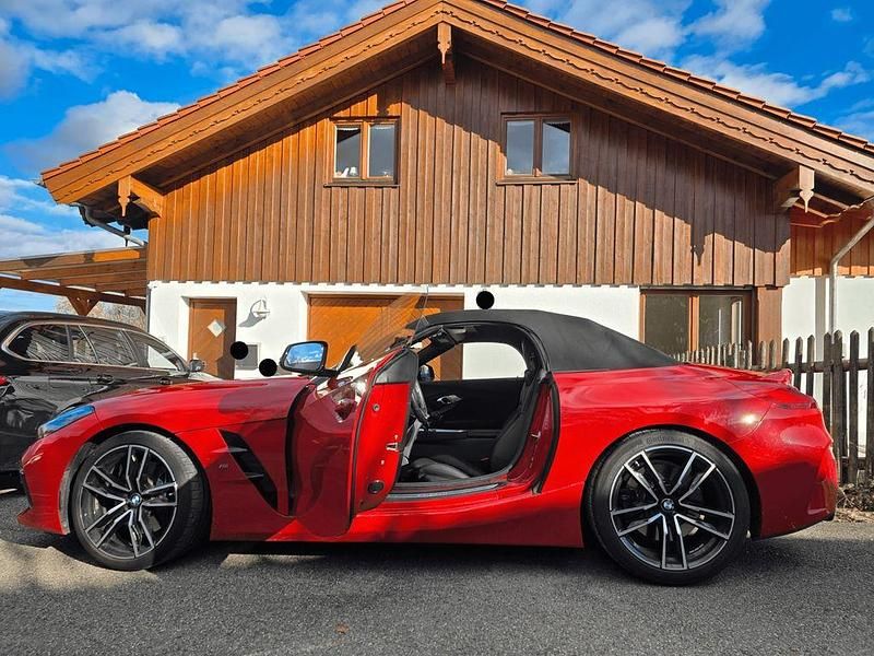 Rot Gebraucht 2023 BMW Z4 M Sport Cabrio | 47.000 € (Superpreis) - Bild 1/4
