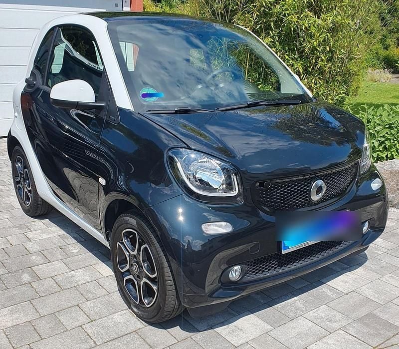 Schwarz Gebraucht 2018 Smart ForTwo Coupé Coupé | 9.599 € (Guter Preis) - Bild 1/4