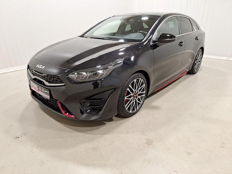 Gebraucht Kia ProCeed GT 204 PS (150 kW) 2023 Black pearl m Kleinwagen