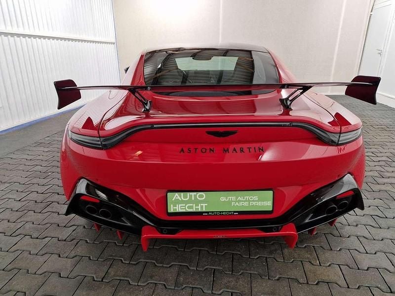 Gebraucht Aston Martin V8 536 PS (394 kW) 2023 Rot Coupé