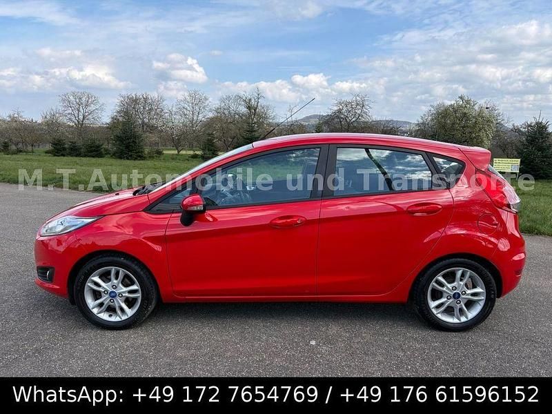 Gebraucht Ford Fiesta 101 PS (74 kW) 2015 Rot Limousine
