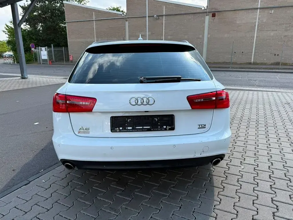 Gebraucht Audi A6 Sport 245 PS (180 kW) 2012 Weiß Kombi