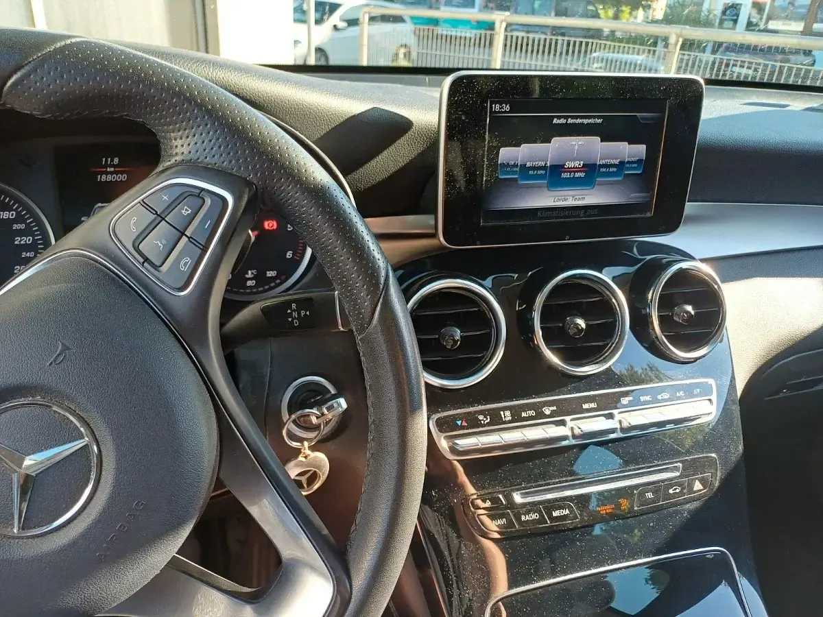 Gebraucht Mercedes GLC220 170 PS (125 kW) 2017 Schwarz SUV