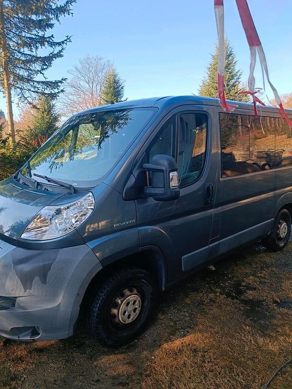 Gebraucht Peugeot Boxer 100 PS (73 kW) 2008 Blau Van