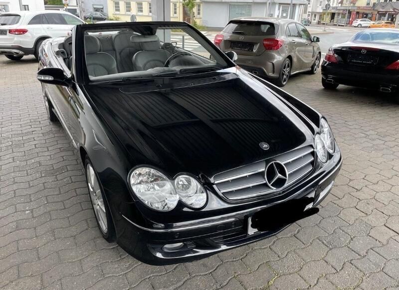Schwarz Gebraucht 2005 Mercedes CLK200 Elegance Cabrio | 14.500 € - Bild 1/4
