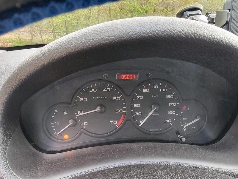 Second-hand Peugeot 206 60 CP (44 kW) 2000 Negru Hatchback