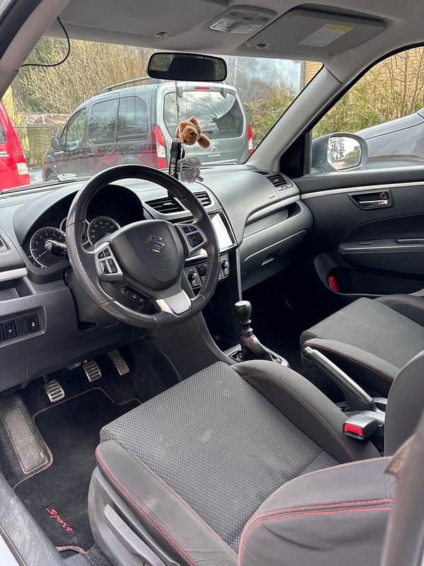 Gebraucht Suzuki Swift Sport 180 PS (132 kW) 2012 Weiß Kleinwagen