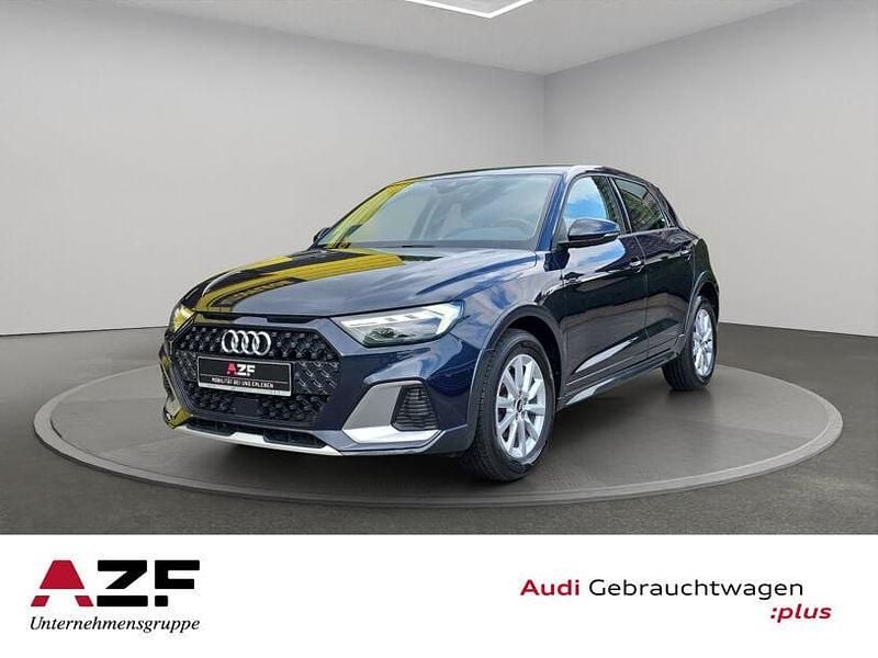 Blau Gebraucht 2021 Audi A1 Design Kleinwagen | 20.980 € (Fairer Preis) - Bild 1/4