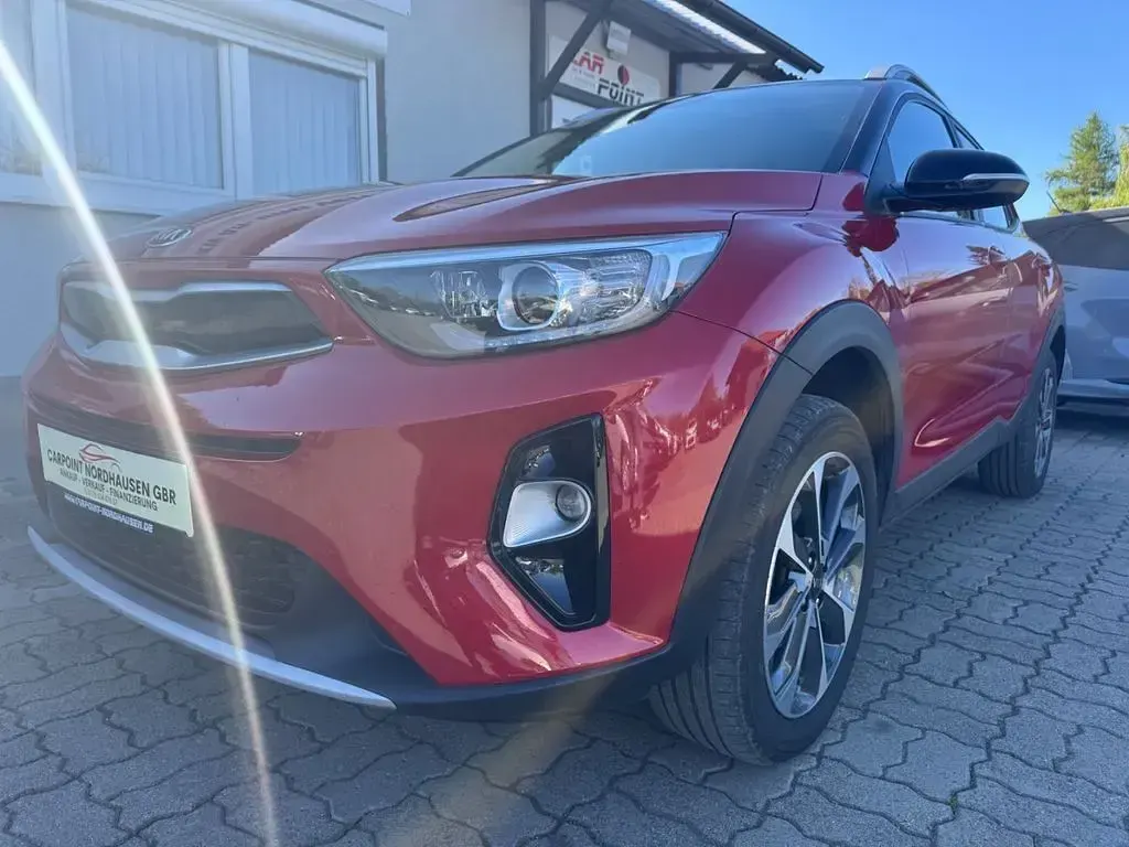 Second-hand Kia Stonic Vision 101 CP (74 kW) 2020 Roșu SUV