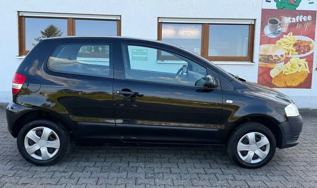 Gebraucht VW Fox Basis 75 PS (55 kW) 2006 Schwarz Kleinwagen