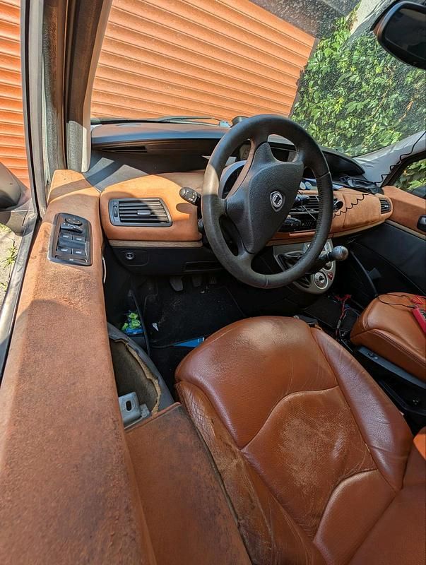 Usata Lancia Phedra 136 CV (100 kW) 2006 Marrone Monovolume