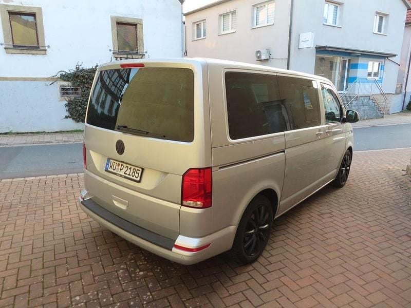 Gebraucht VW Multivan 199 PS (146 kW) 2020 Silber Van / Kleinbus