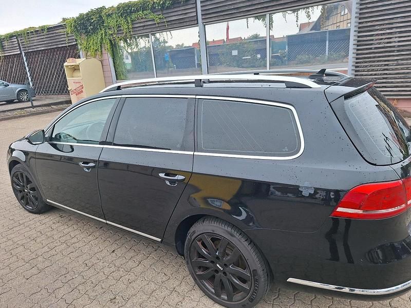 Gebraucht VW Passat Exclusive 140 PS (102 kW) 2012 Schwarz Kombi