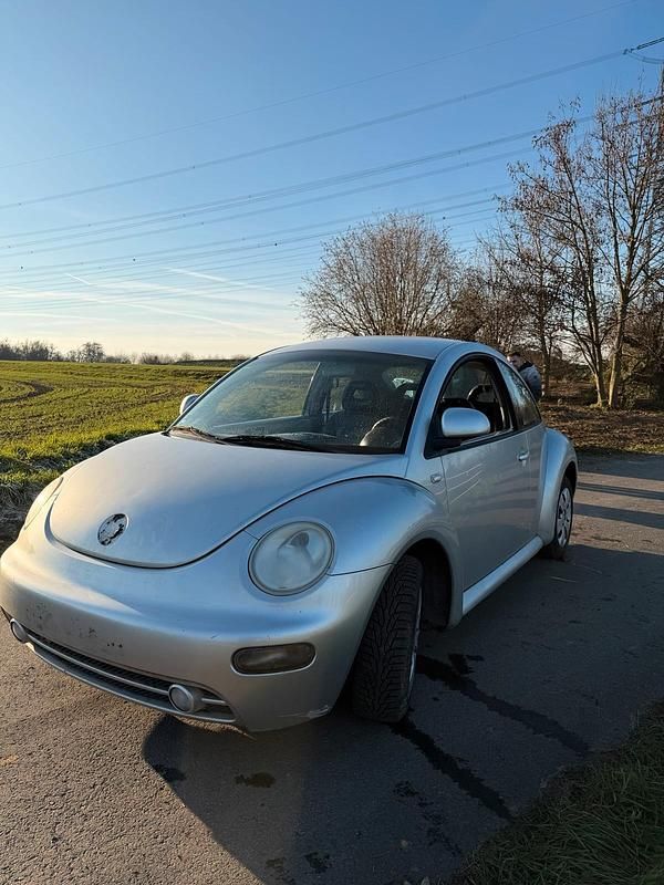 Gebraucht VW New Beetle 116 PS (85 kW) 1999 Silber Kleinwagen