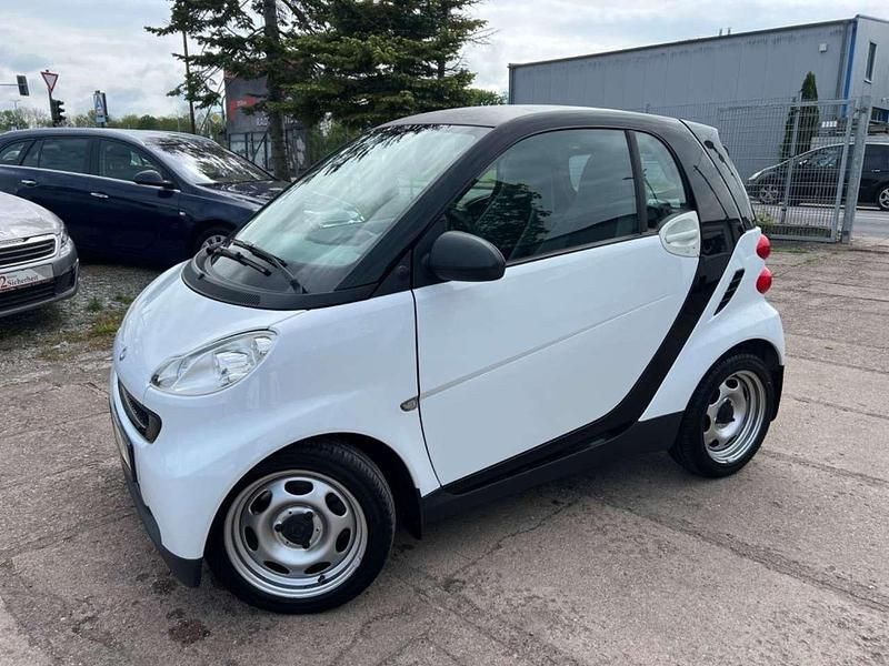 Tridionsicherheitszelle schwa Gebraucht 2010 Smart ForTwo Coupé Coupé | 4.300 € (Etwas zu teuer) - Bild 1/4