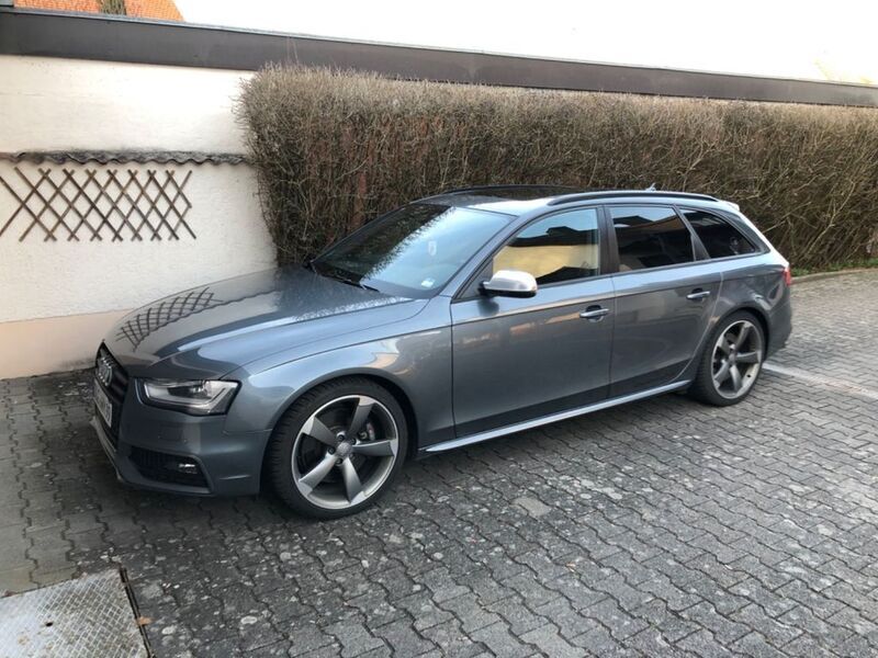 Grau Gebraucht 2012 Audi S4 Ambiente Kombi | 19.850 € (Guter Preis) - Bild 1/4