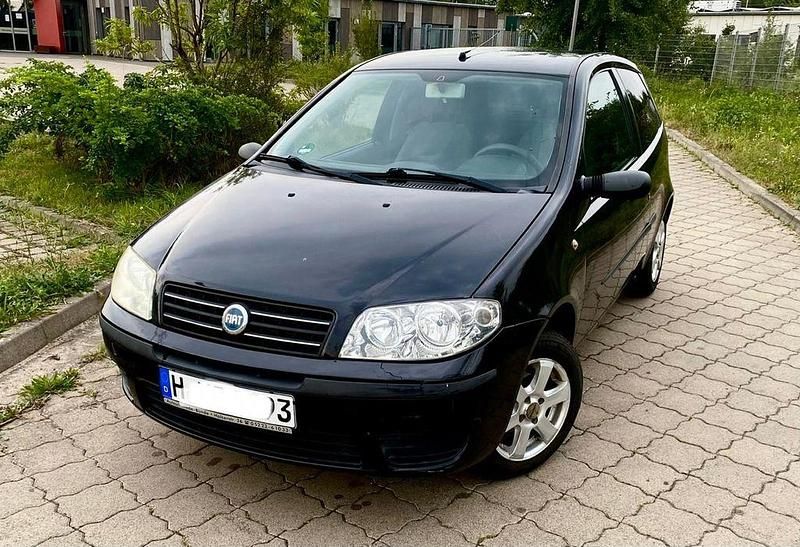 Schwarz Gebraucht 2005 Fiat Punto Kleinwagen | 1.195 € (Fairer Preis) - Bild 1/4