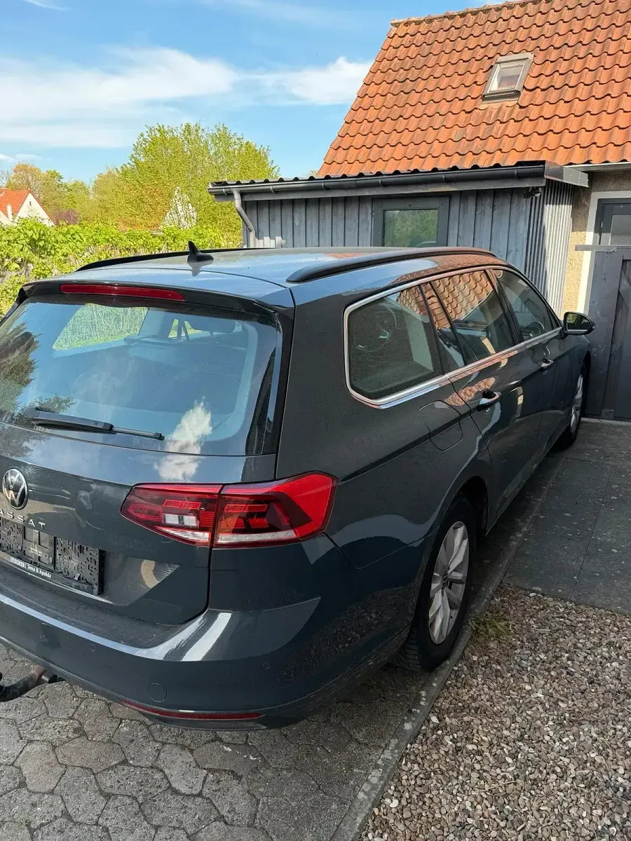 Gebraucht VW Passat 150 PS (110 kW) 2020 Grau Kombi