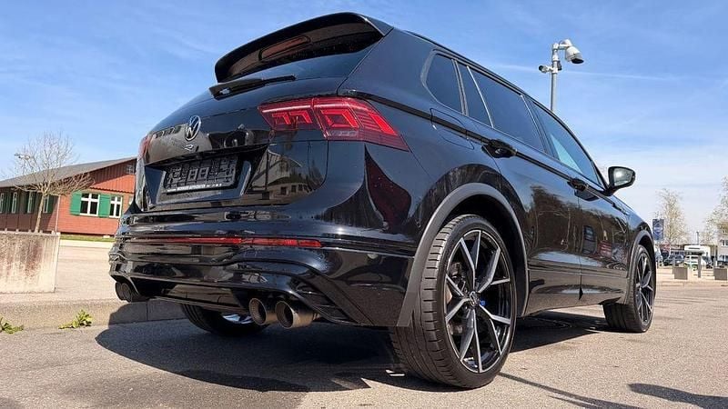 Gebraucht VW Tiguan R 320 PS (235 kW) 2022 Schwarz SUV