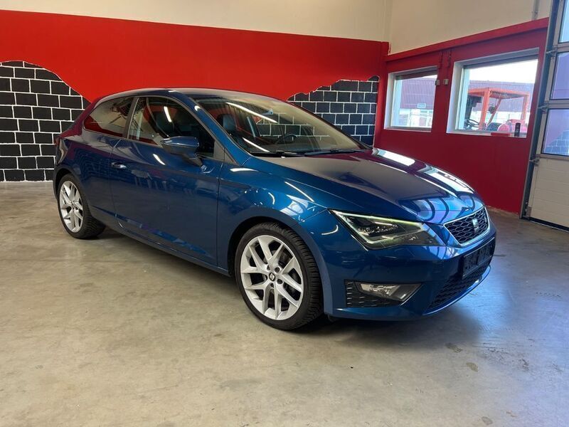 Blau Gebraucht 2015 Seat Leon SC FR Kleinwagen | 6.990 € (Fairer Preis) - Bild 1/4