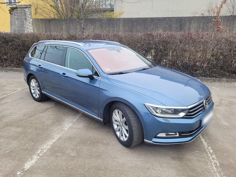 Gebraucht VW Passat Highline 190 PS (139 kW) 2015 Blau Kombi