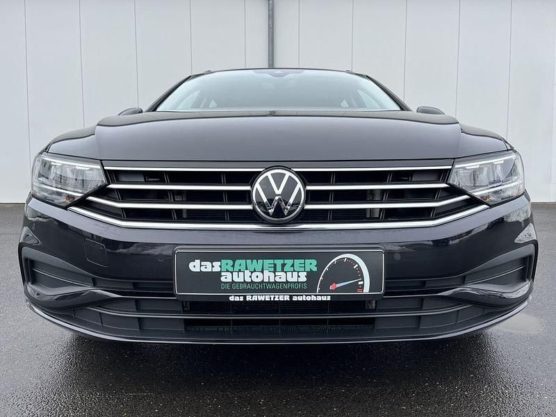Gebraucht VW Passat Conceptline 150 PS (110 kW) 2022 Schwarz Kombi