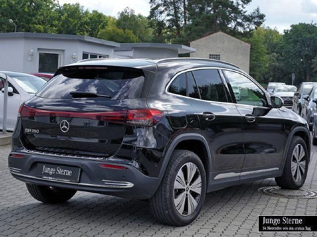 Gebraucht Mercedes EQA250 139 kW (190 PS) 2021 SUV