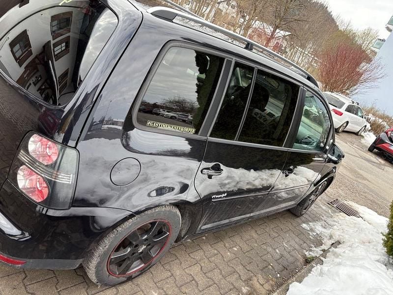 Gebraucht VW Touran Freestyle 140 PS (102 kW) 2009 Schwarz Van / Kleinbus