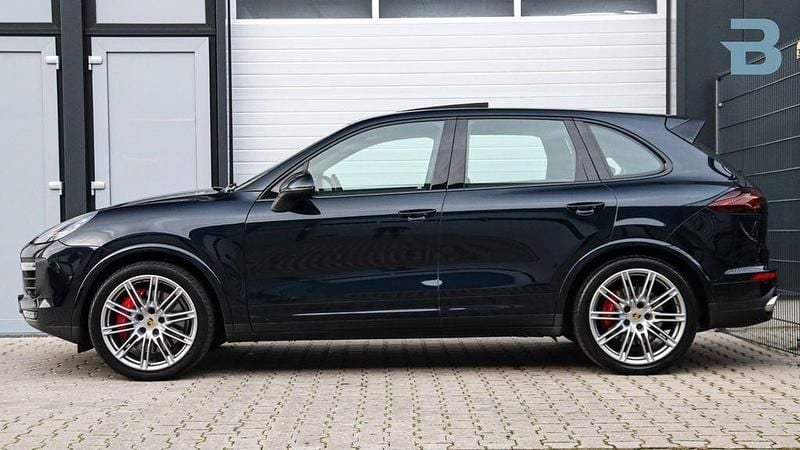 Gebraucht Porsche Cayenne Turbo 519 PS (381 kW) 2015 Blau SUV