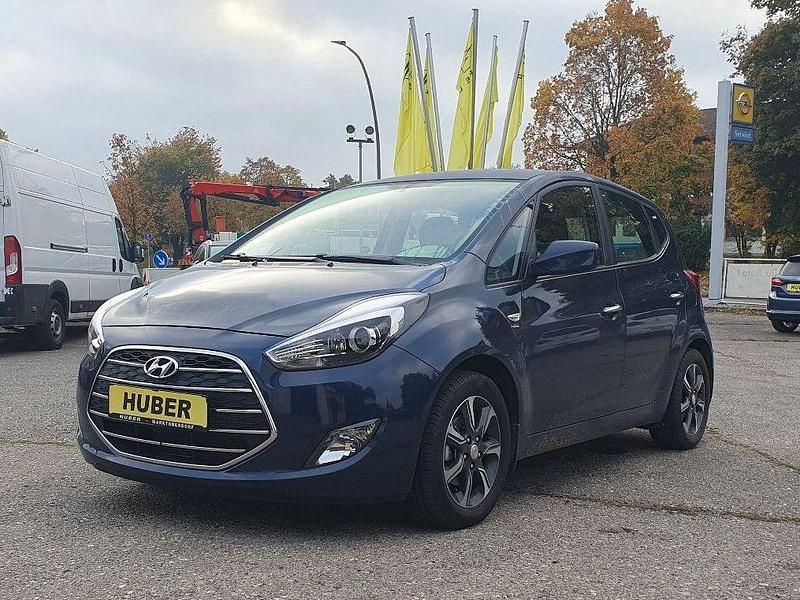 Blau Gebraucht 2017 Hyundai ix20 Trend Kleinwagen | 13.330 € (Etwas zu teuer) - Bild 1/4