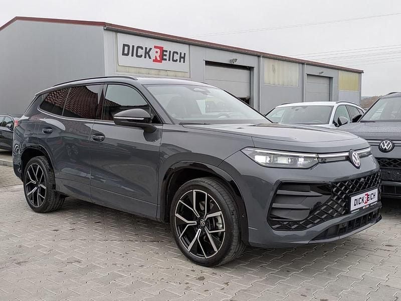 Grau Gebraucht 2025 VW Tayron R-line SUV | 49.950 € (Guter Preis) - Bild 1/4