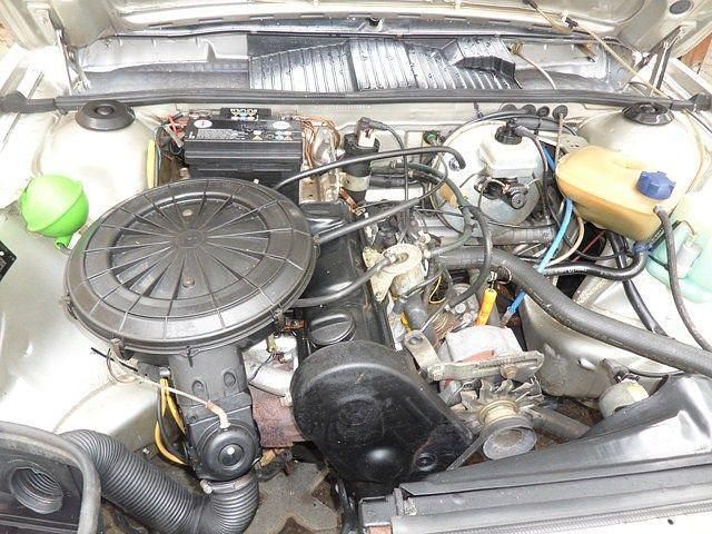 Gebraucht VW Passat 72 PS (52 kW) 1986 Silber metallic Limousine