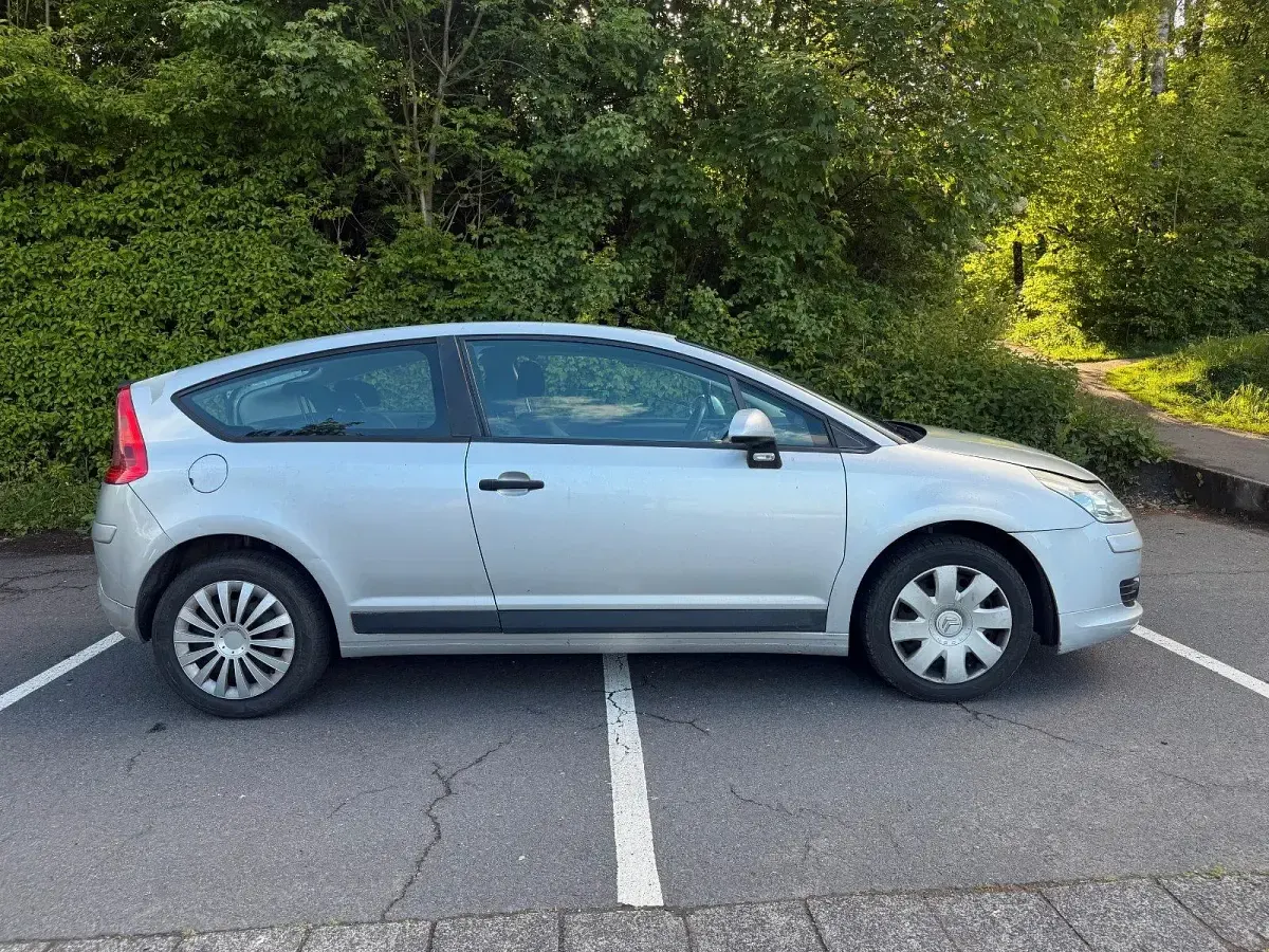 Gebraucht Citroën C4 88 PS (64 kW) 2007 Silber Kleinwagen
