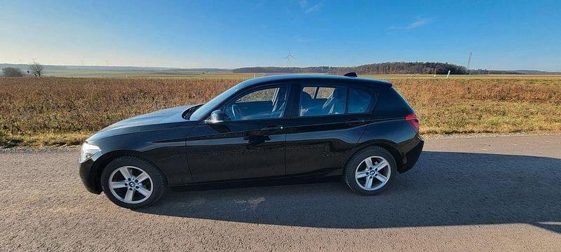 Schwarz Gebraucht 2013 BMW 114 Kleinwagen | 6.800 € (Fairer Preis) - Bild 1/4