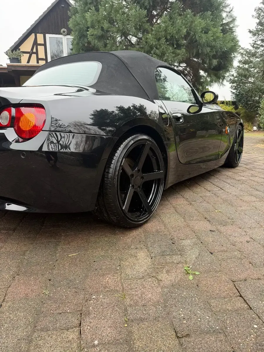 Gebraucht BMW Z4 231 PS (169 kW) 2004 Schwarz Cabrio