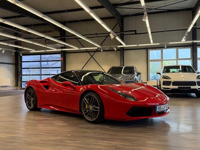 Second-hand Ferrari 488 669 CP (492 kW) 2017 Roșu Coupe