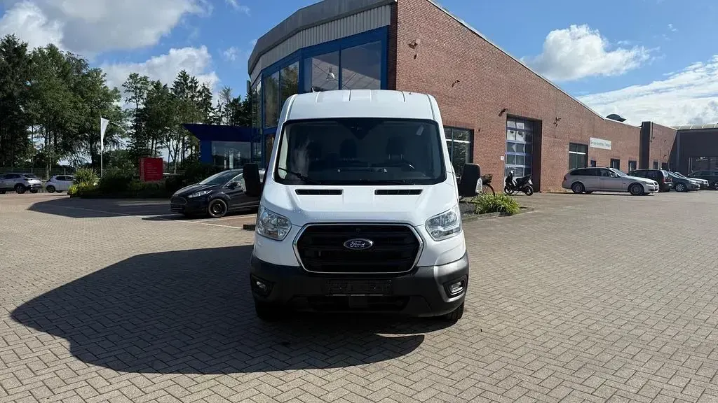 Gebraucht Ford Transit 131 PS (96 kW) 2022 Weiß Van / Kleinbus